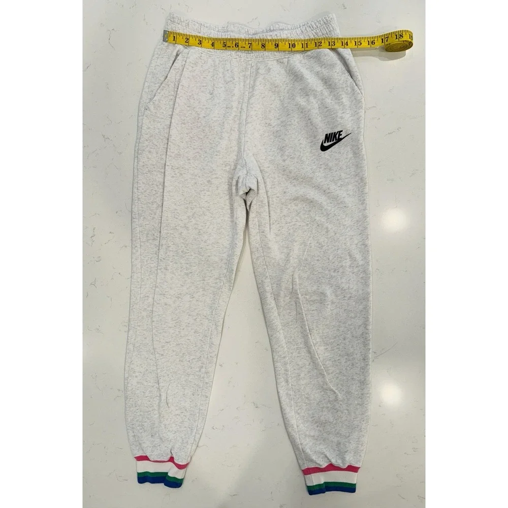 Nike women gray